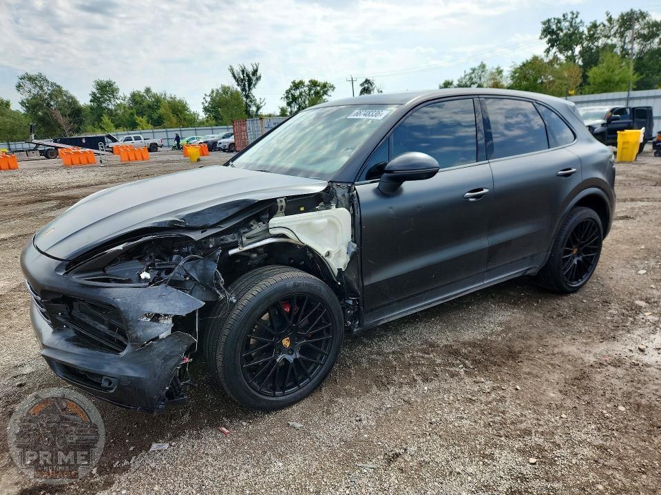 2020 PORSCHE CAYENNE