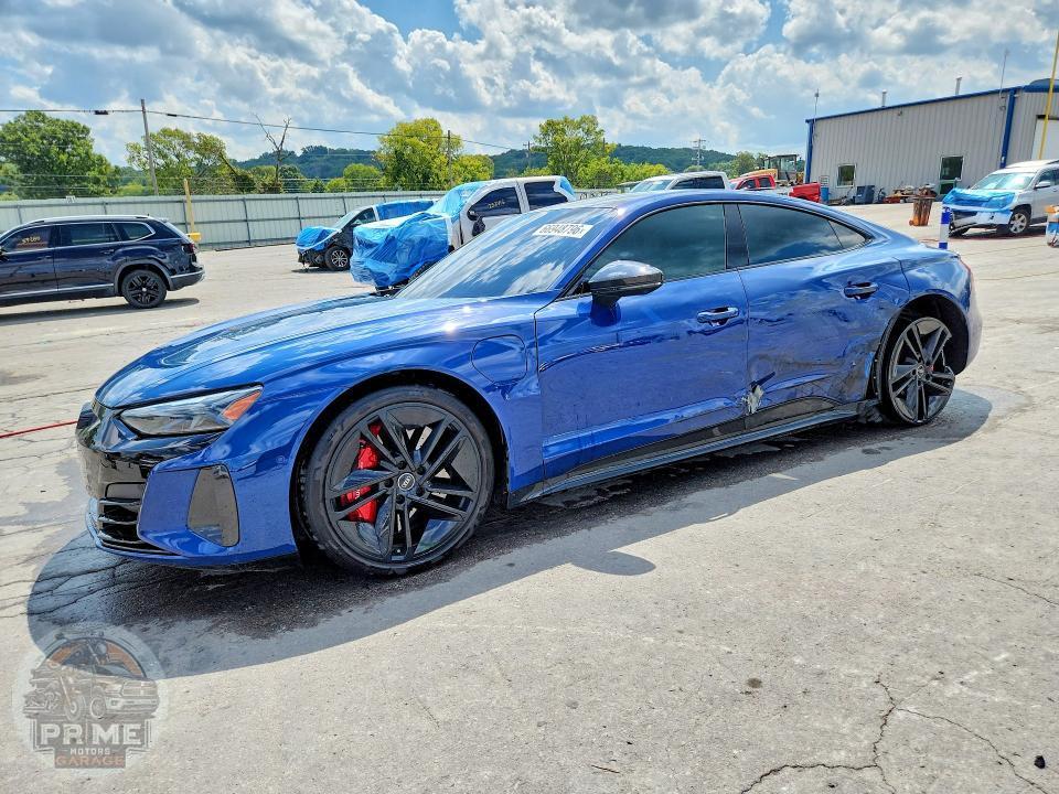 2022 AUDI RS