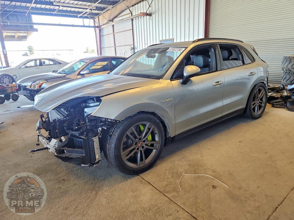 2026 PORSCHE CAYENNE
