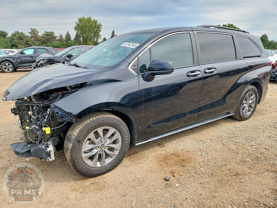 2022 TOYOTA SIENNA