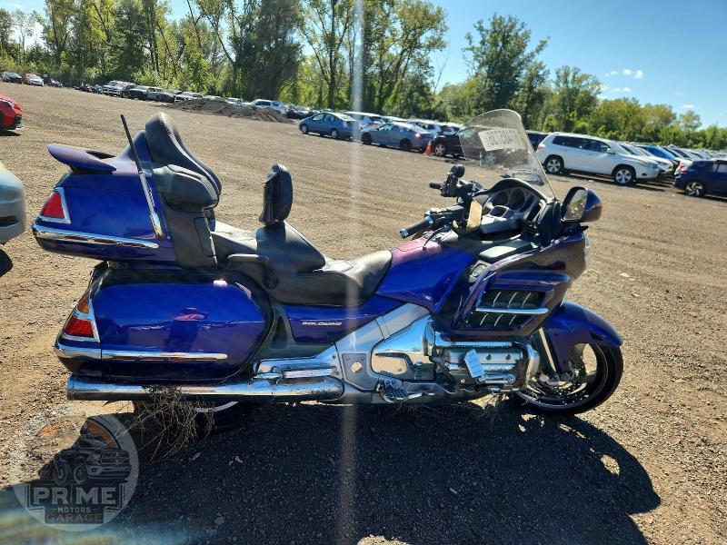 2002 HONDA GL1800