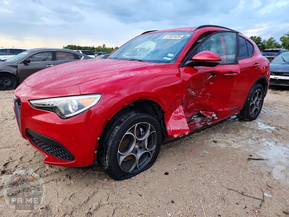2022 ALFA ROMEO STELVIO