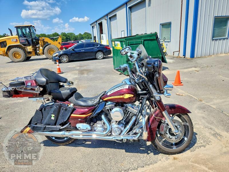 2010 HARLEY-DAVIDSON FLHXSE