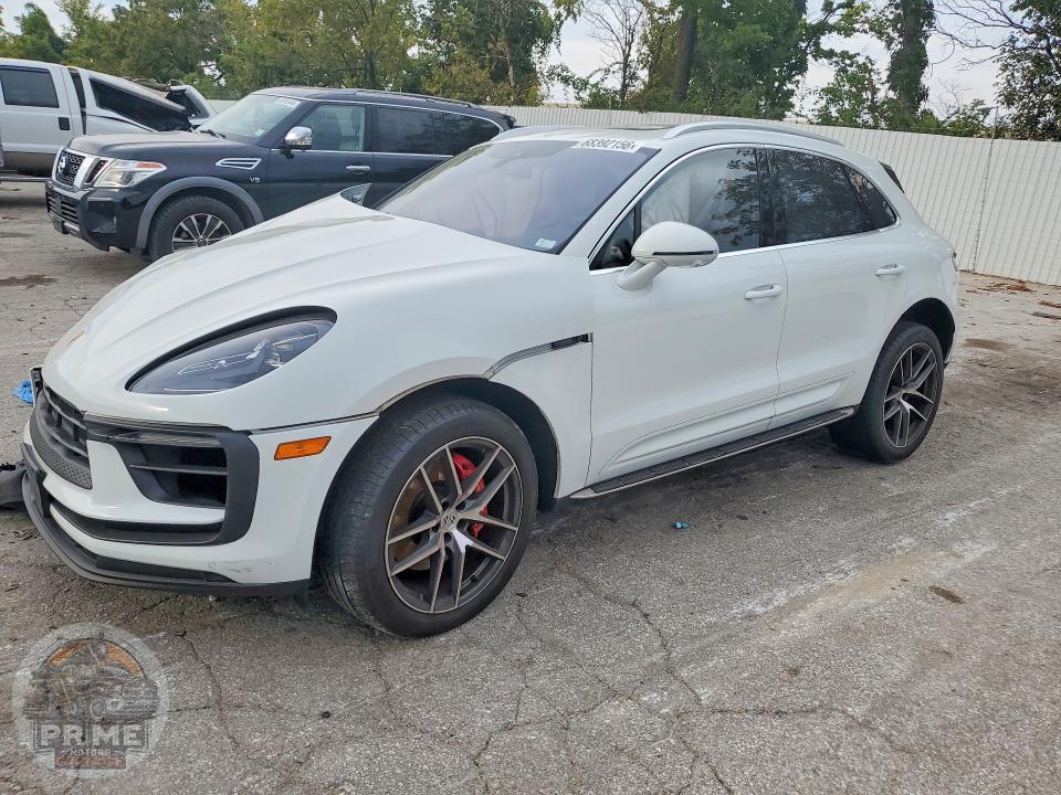2022 PORSCHE MACAN