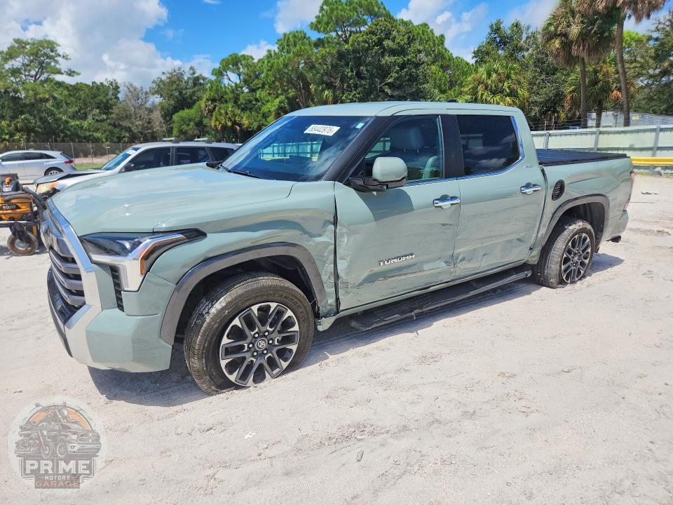 2025 TOYOTA TUNDRA