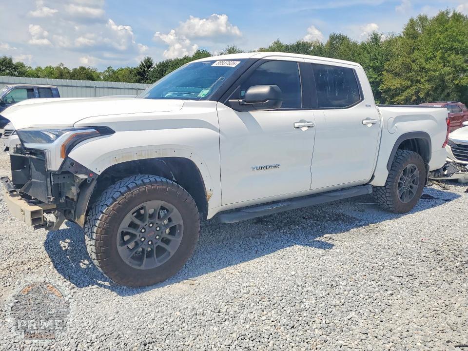 2025 TOYOTA TUNDRA