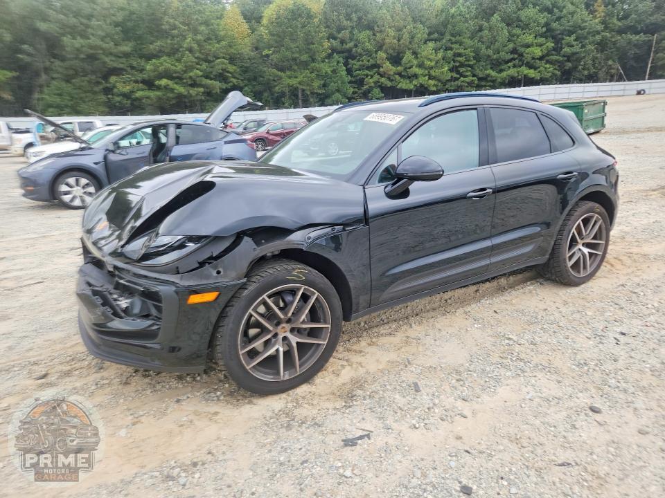 2023 PORSCHE MACAN