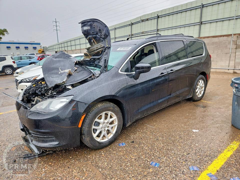 2020 CHRYSLER VOYAGER