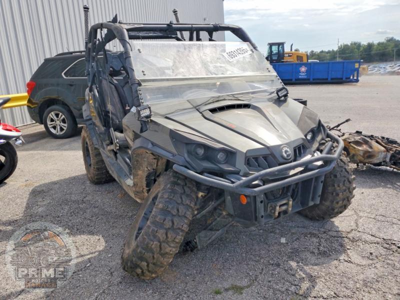 2019 CAN-AM COMMANDER