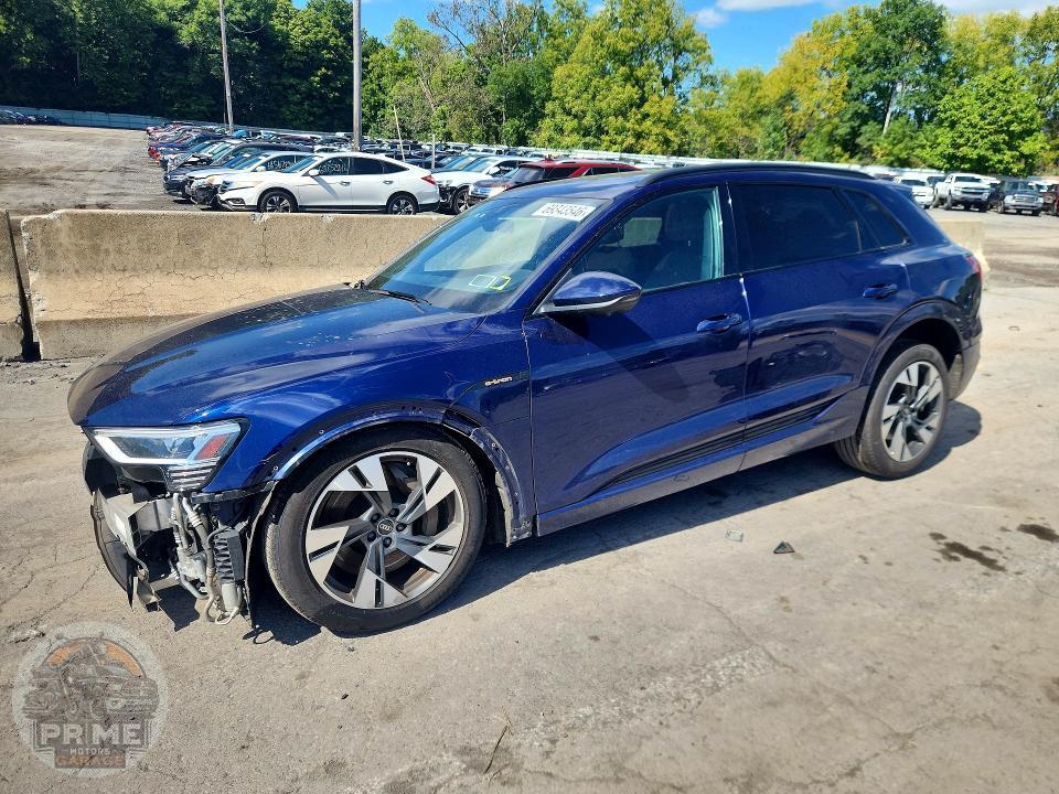 2022 AUDI E TRON