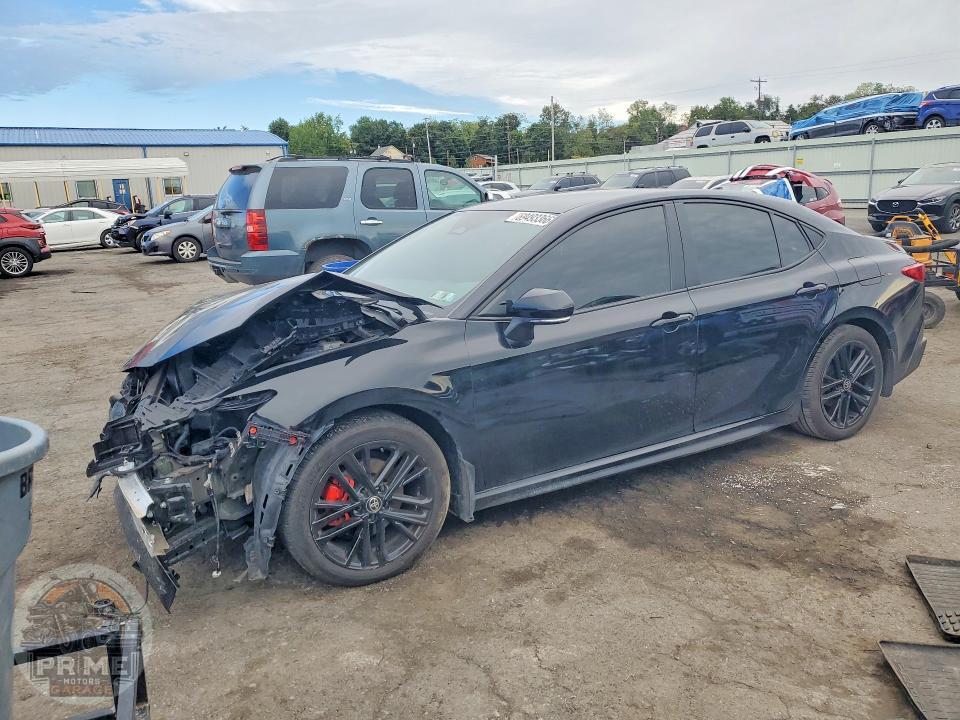 2025 TOYOTA CAMRY