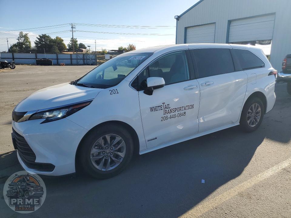 2021 TOYOTA SIENNA
