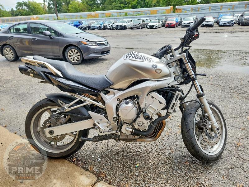 2004 YAMAHA FZ6