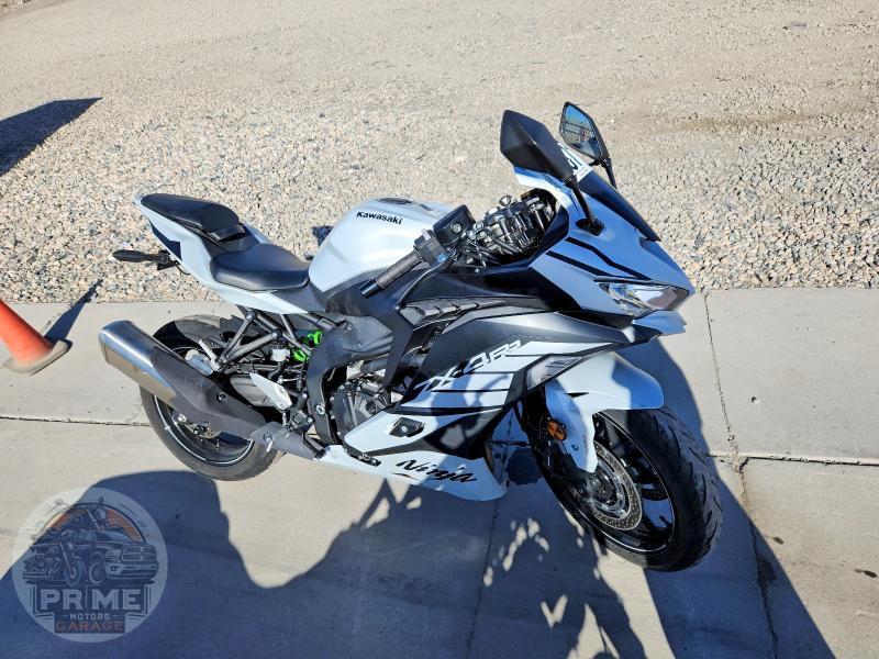 2025 KAWASAKI ZX400