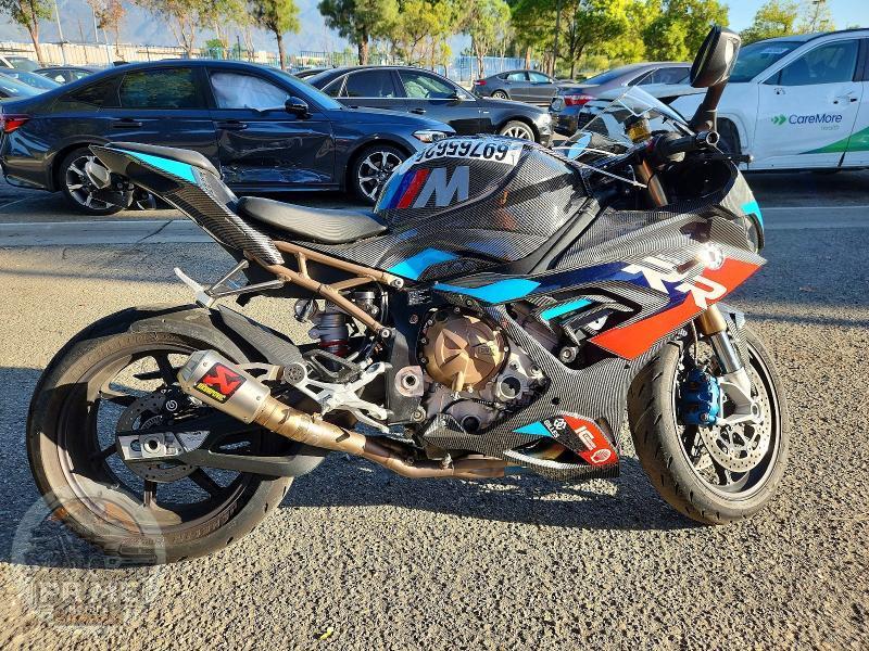 2022 BMW S