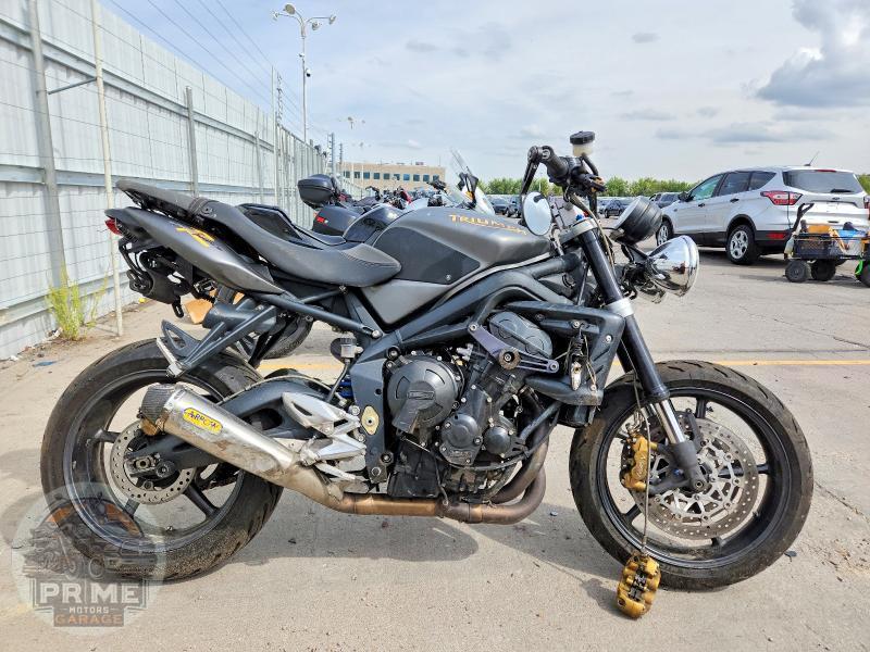2010 TRIUMPH STREET