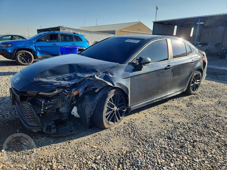 2025 TOYOTA CAMRY