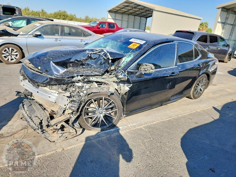 2024 TOYOTA CAMRY