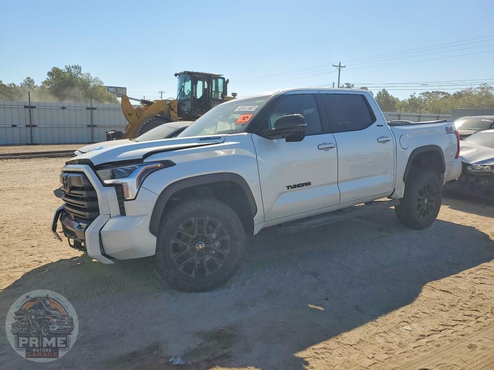 2026 TOYOTA TUNDRA