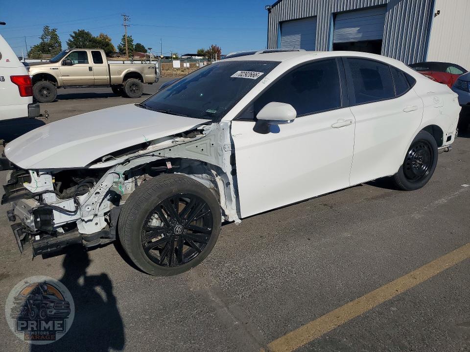 2025 TOYOTA CAMRY