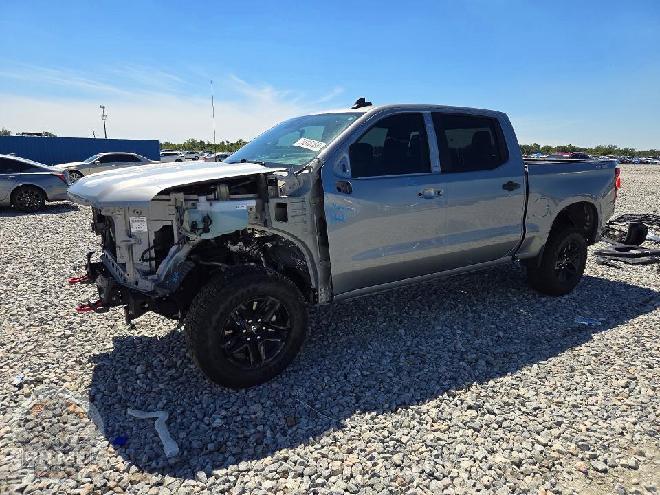 2025 CHEVROLET SILVERADO