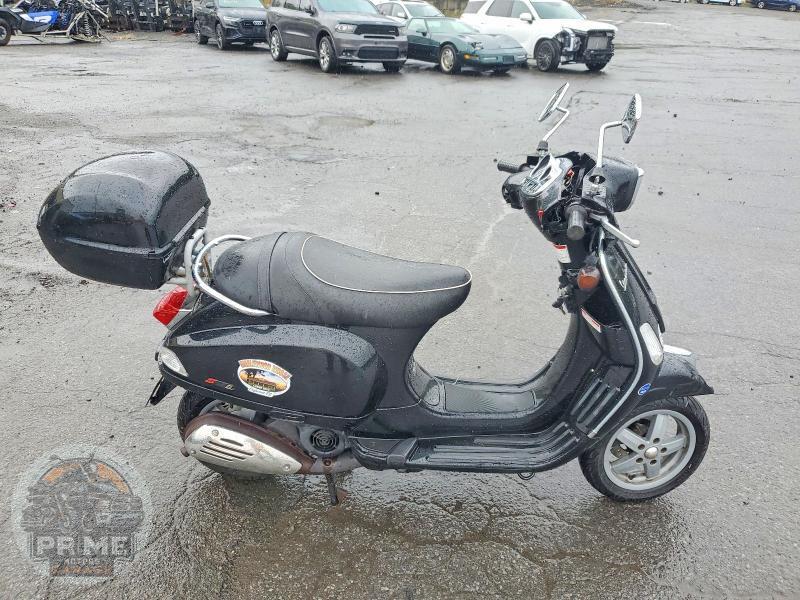 2009 VESPA LX