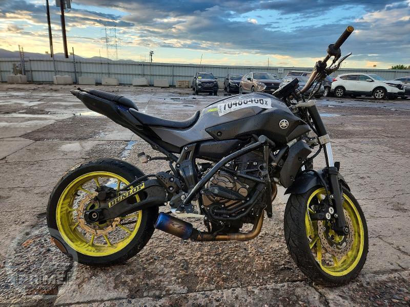 2016 YAMAHA FZ07
