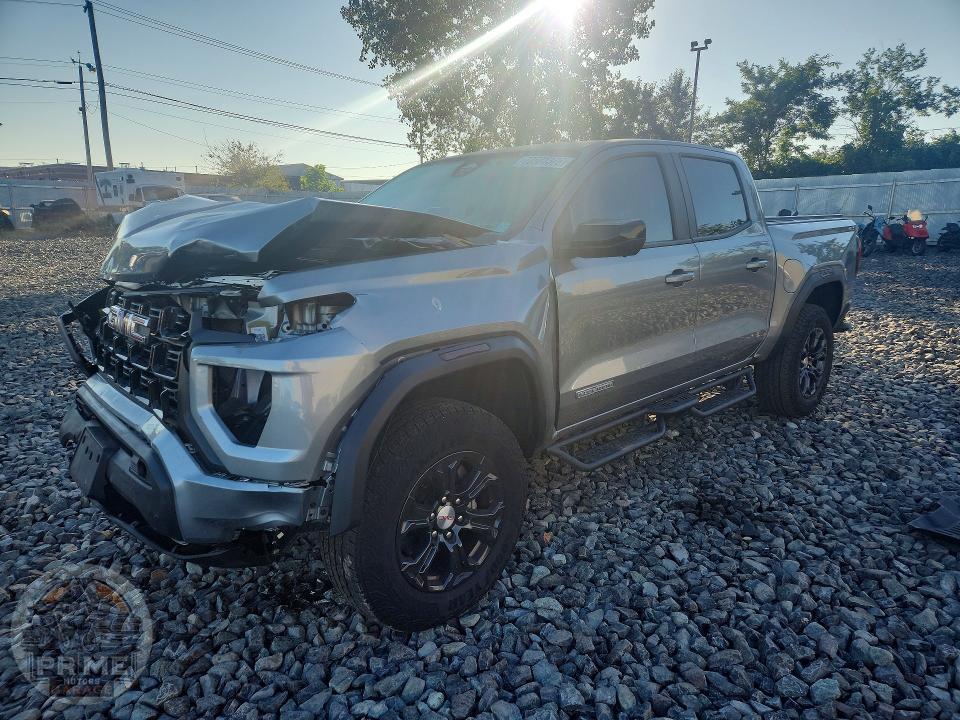 2024 GMC CANYON