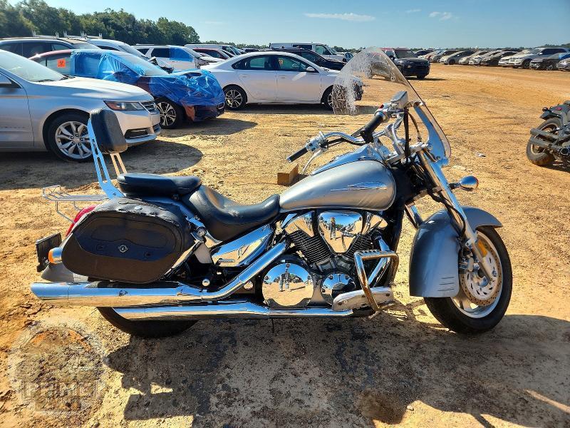 2005 HONDA VTX1300