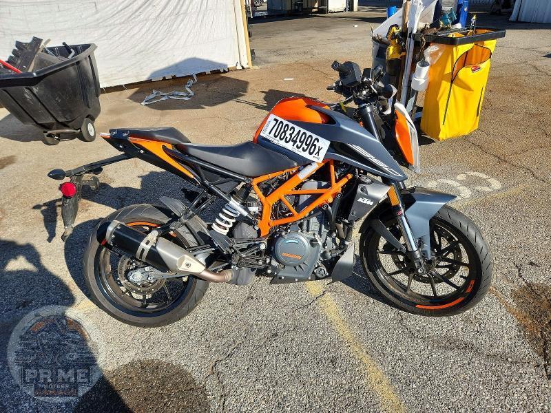 2023 KTM 390