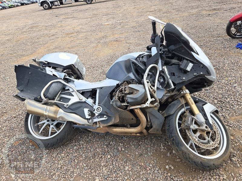 2022 BMW R