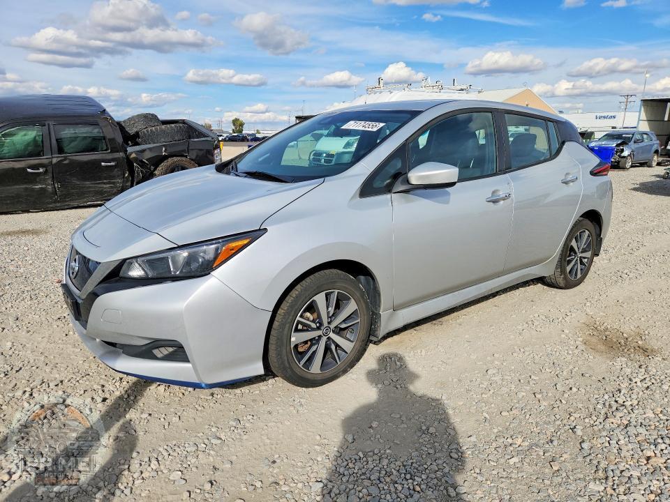 2022 NISSAN LEAF