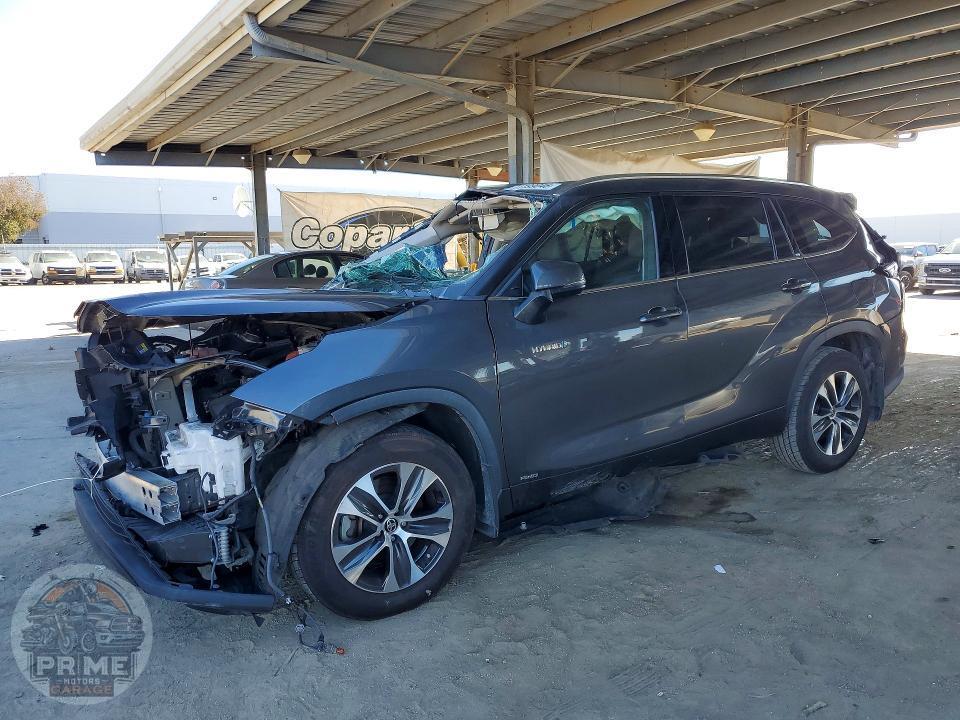 2021 TOYOTA HIGHLANDER