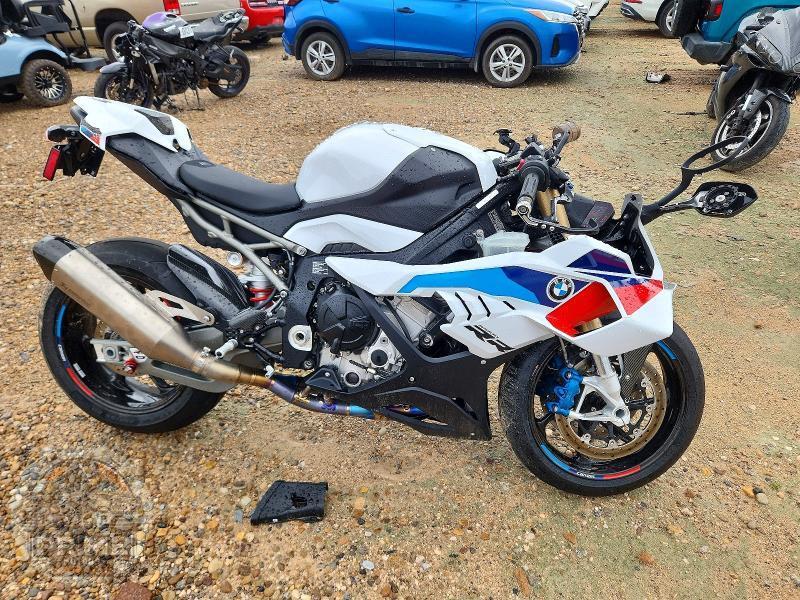 2026 BMW S