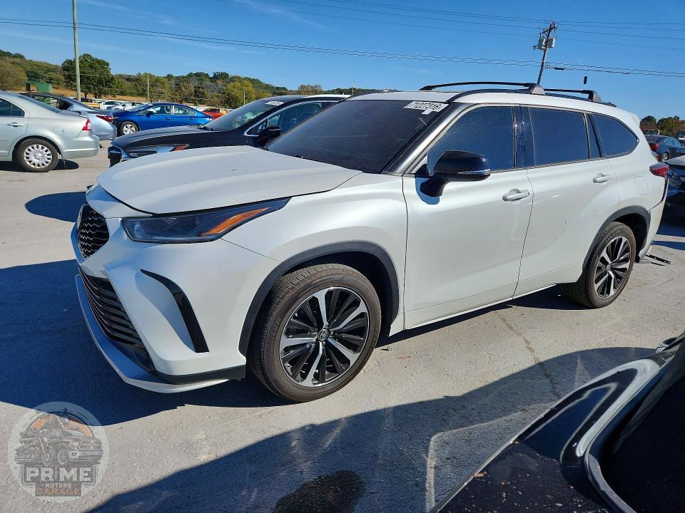 2022 TOYOTA HIGHLANDER