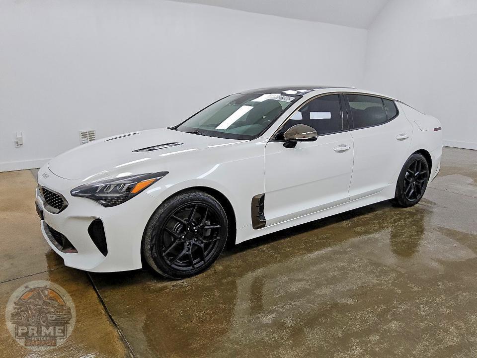2022 KIA STINGER