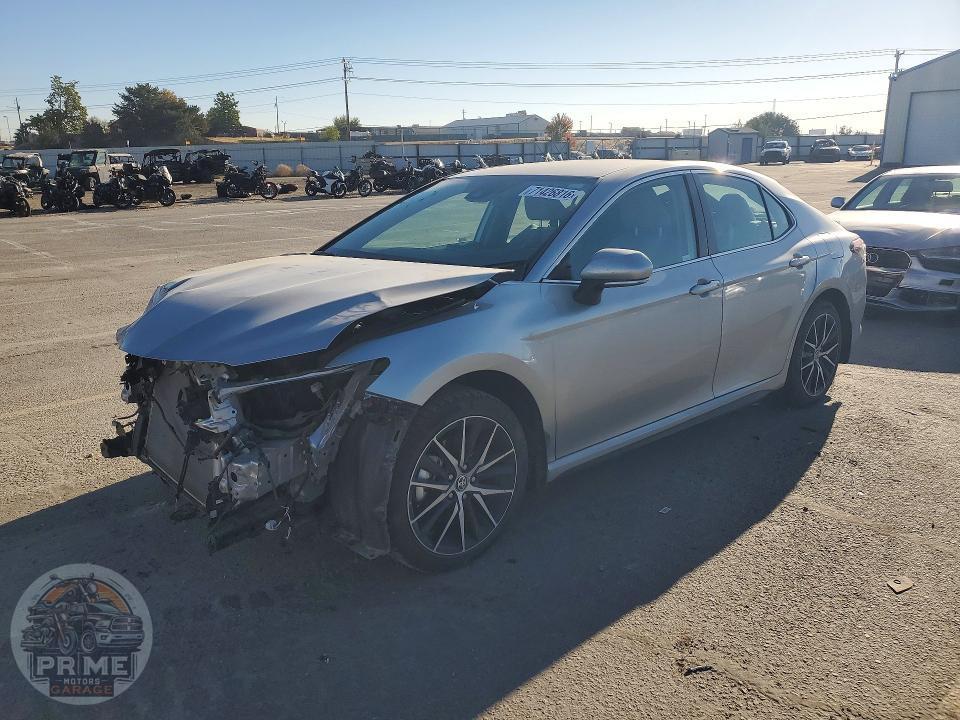 2024 TOYOTA CAMRY