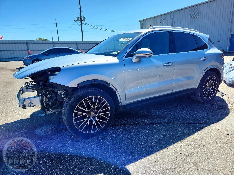 2023 PORSCHE CAYENNE