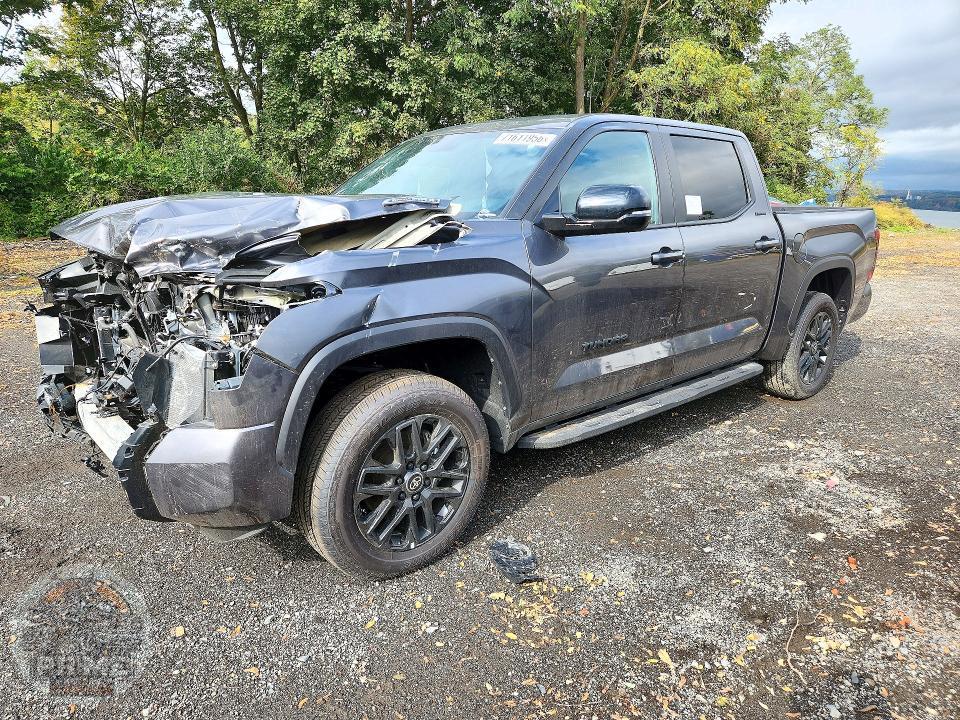 2025 TOYOTA TUNDRA