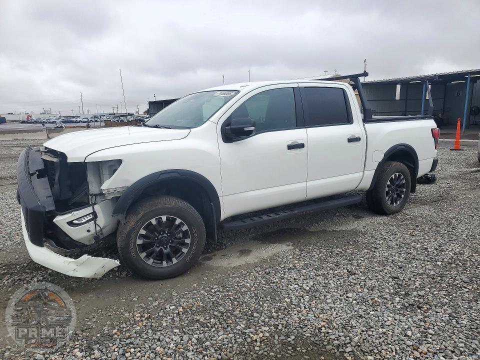 2021 NISSAN TITAN