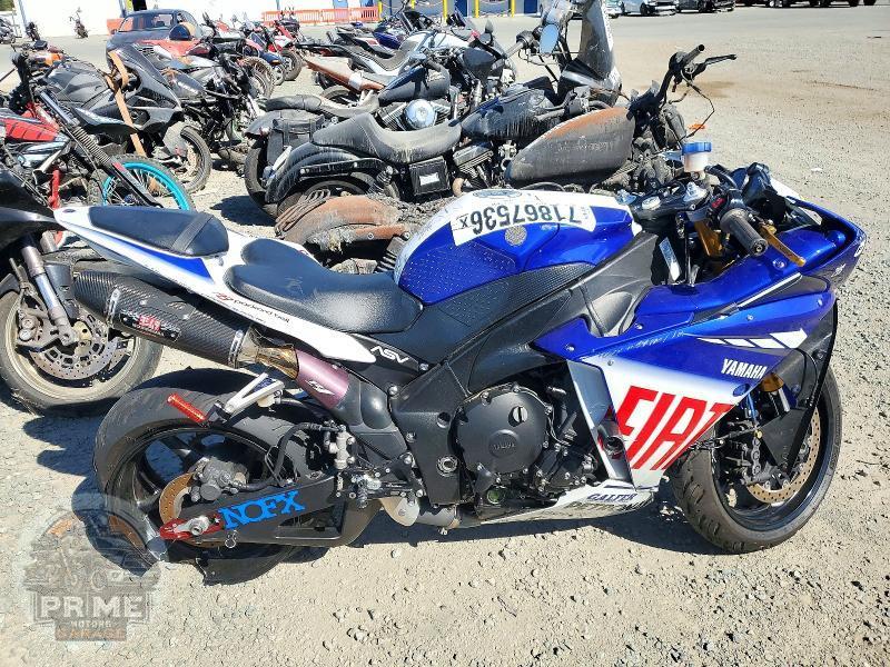 2010 YAMAHA YZFR1
