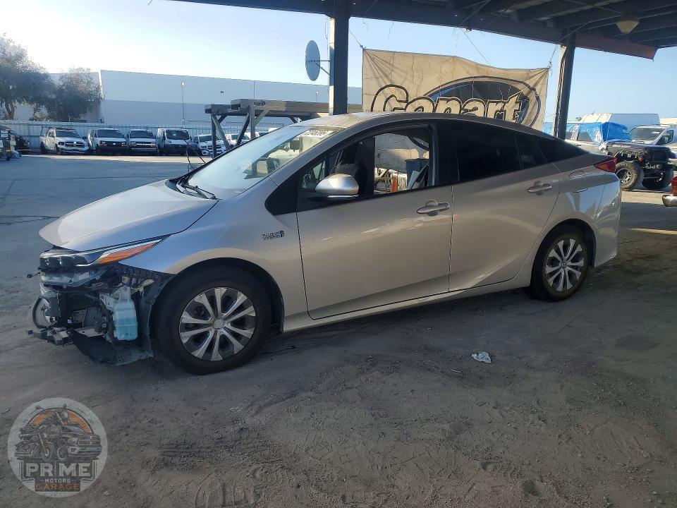 2022 TOYOTA PRIUS