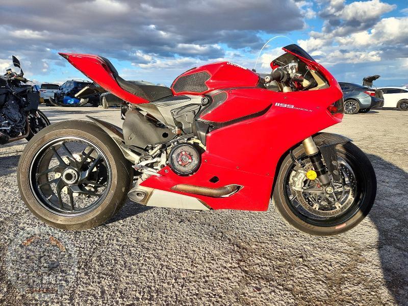 2012 DUCATI SUPERBIKE