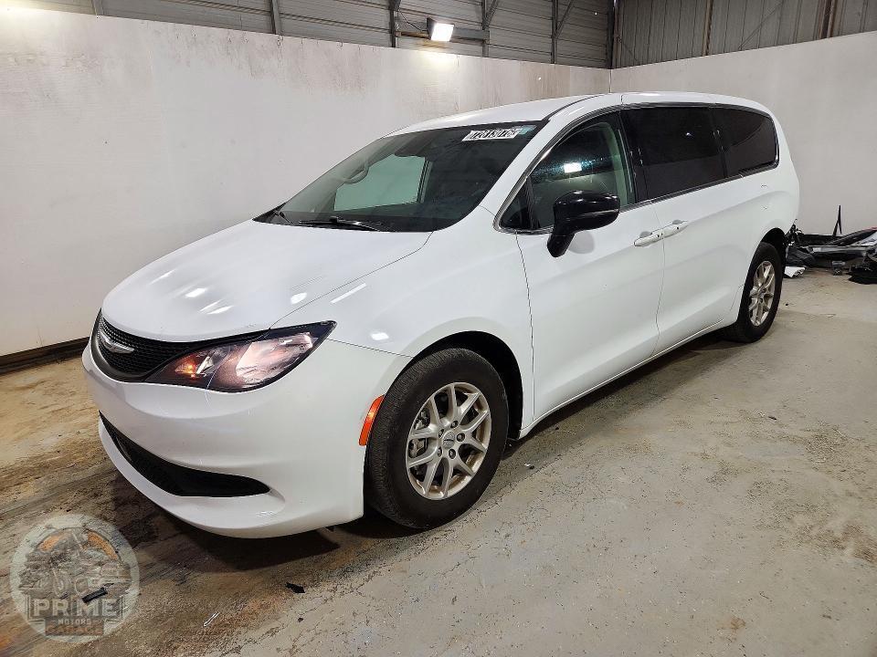 2024 CHRYSLER VOYAGER
