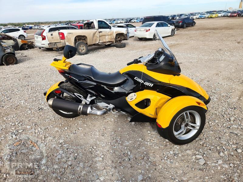 2009 CAN-AM SPYDER