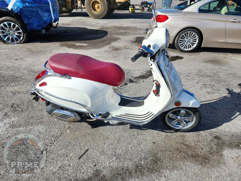 2017 VESPA PRIMAVERA