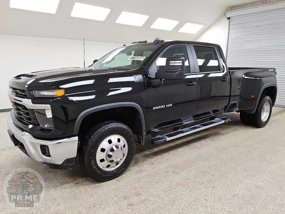 2025 CHEVROLET SILVERADO