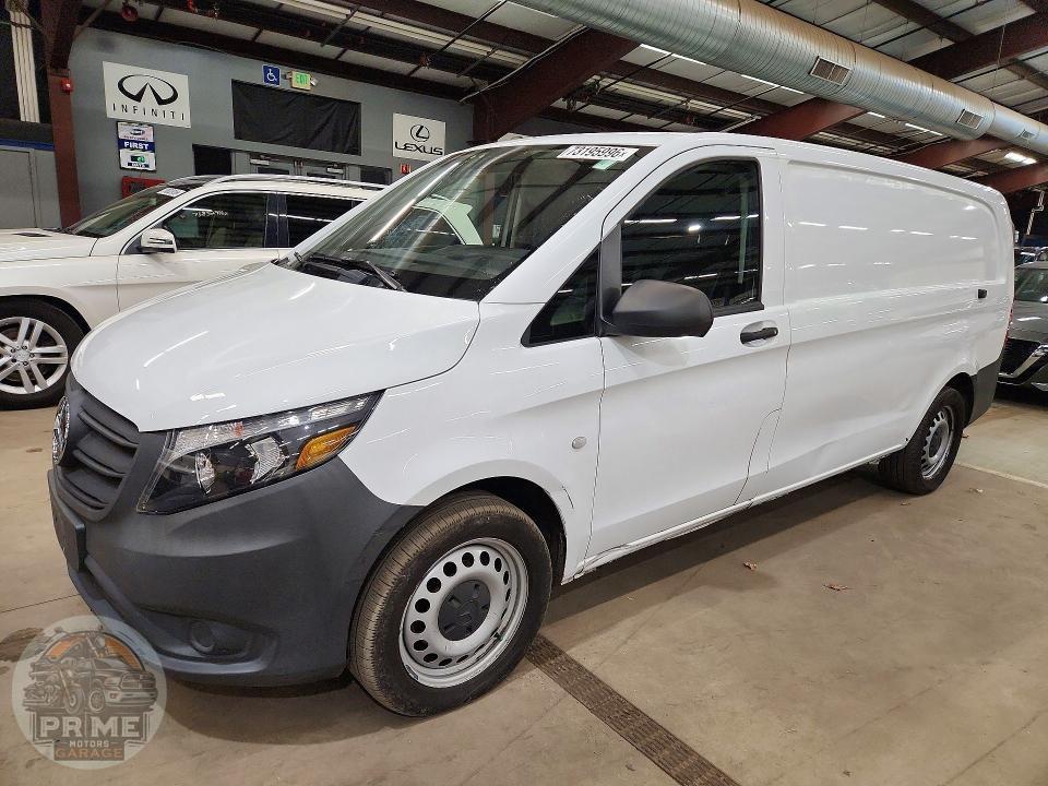 2022 MERCEDES-BENZ METRIS