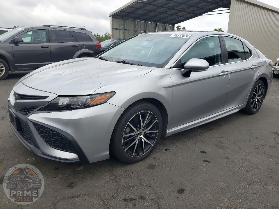 2022 TOYOTA CAMRY