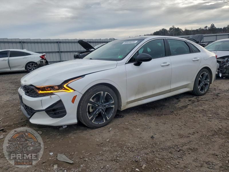 2022 KIA K5